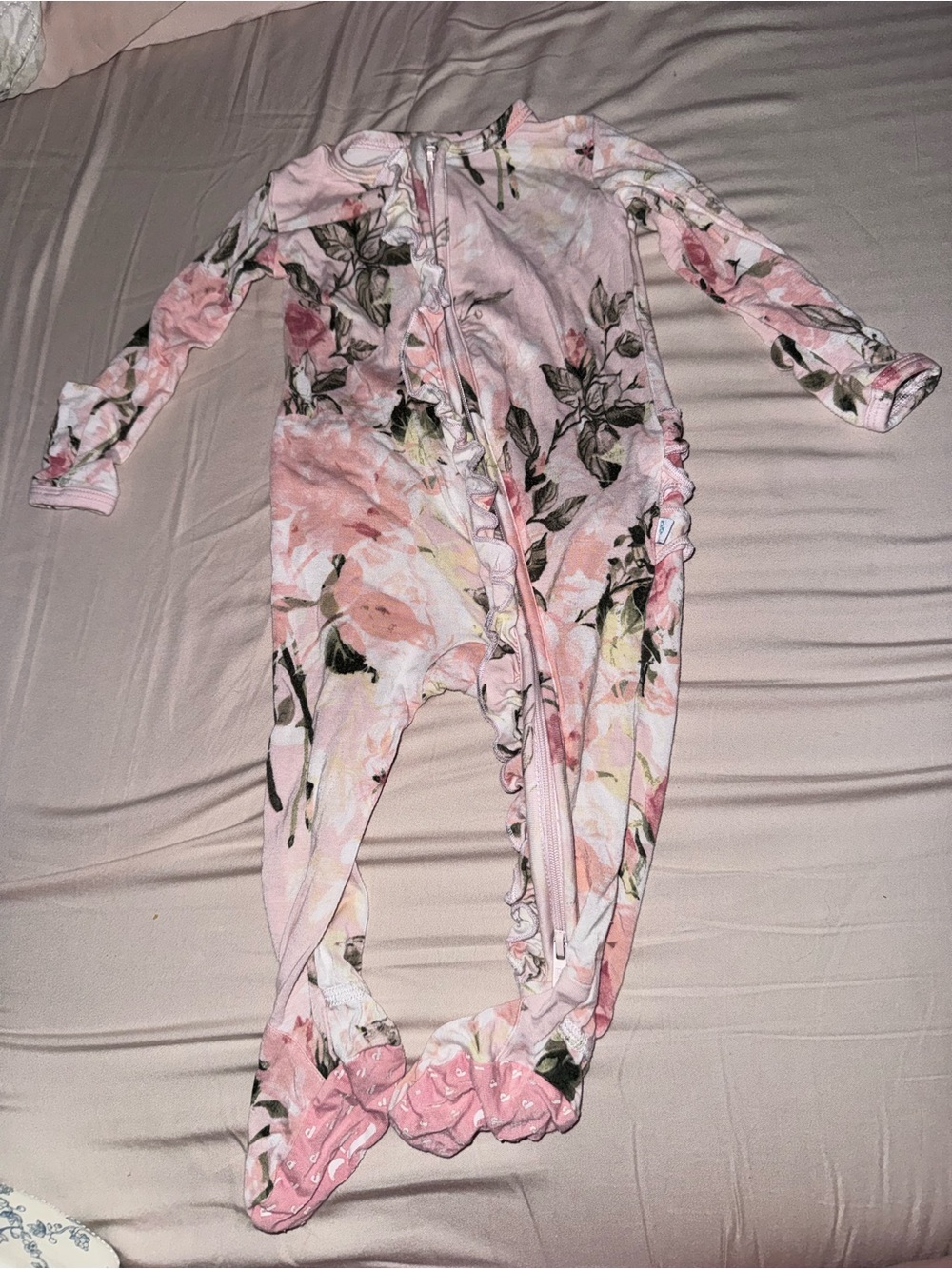 Posh Peanut  (bamboo) 0-3 m Pink Floral Footed Romper